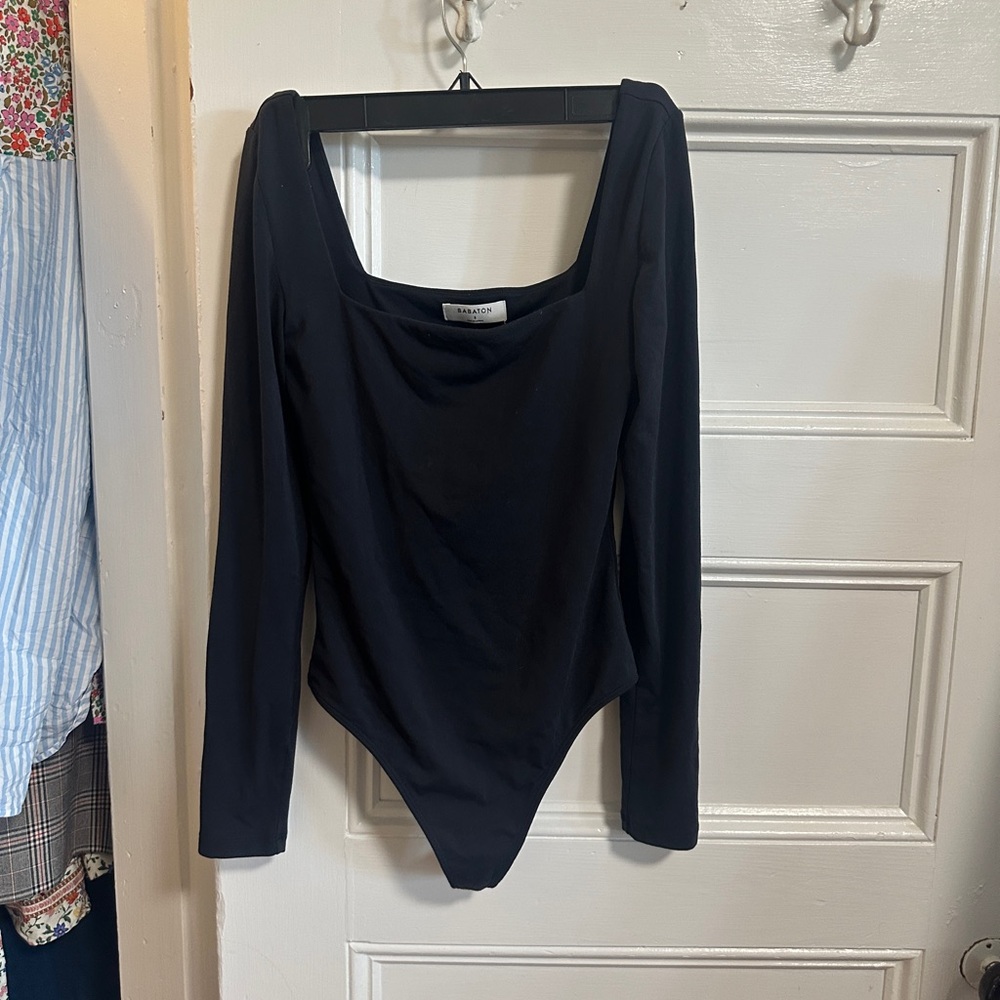 Babaton Black Long-Sleeve Square-Neck Bodysuit - Minimalist Fit